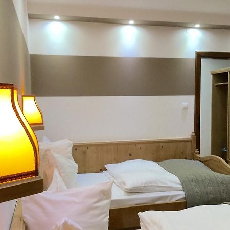 Fogado Az Oreg Preshez Hotel Mór Eksteriør billede
